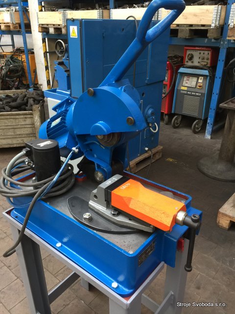 Pila kotoučová PKM 60 - bez svěráku (Pila kotoucova PKM 60 , (1).JPG)